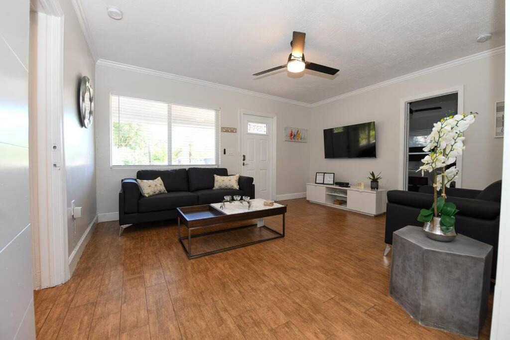 4Br Home, Hot Tub, Near Beach & Wilton Manors 劳德代尔堡 外观 照片