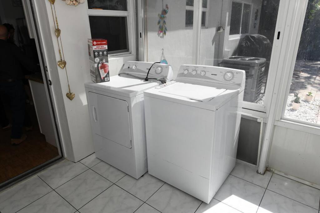 4Br Home, Hot Tub, Near Beach & Wilton Manors 劳德代尔堡 外观 照片